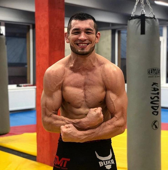 Machmud Muradov je hvězdou MMA.