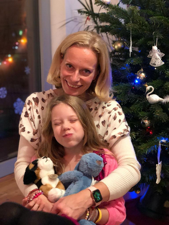 Kristina Kloubková s dcerou Jasmínkou se letos sejdou u stromečku až večer. 