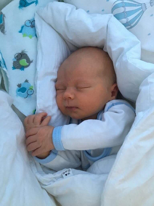 Vnuk Ljuby Krbové se narodil v pondělí.