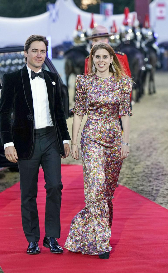Princezna Beatrice má na Islandu dvojnici. Na snímku s manželem Edoardem Mapellim Mozzim