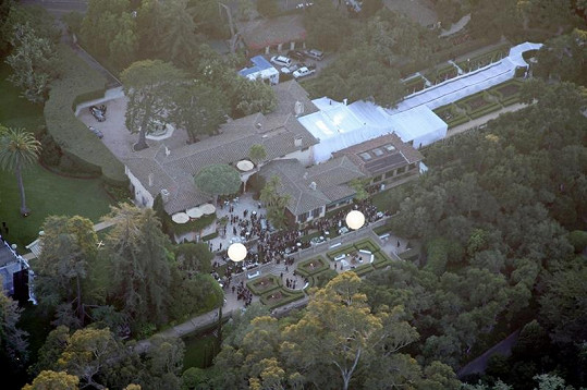 V této kalifornské rezidenci se konal svatební obřad.