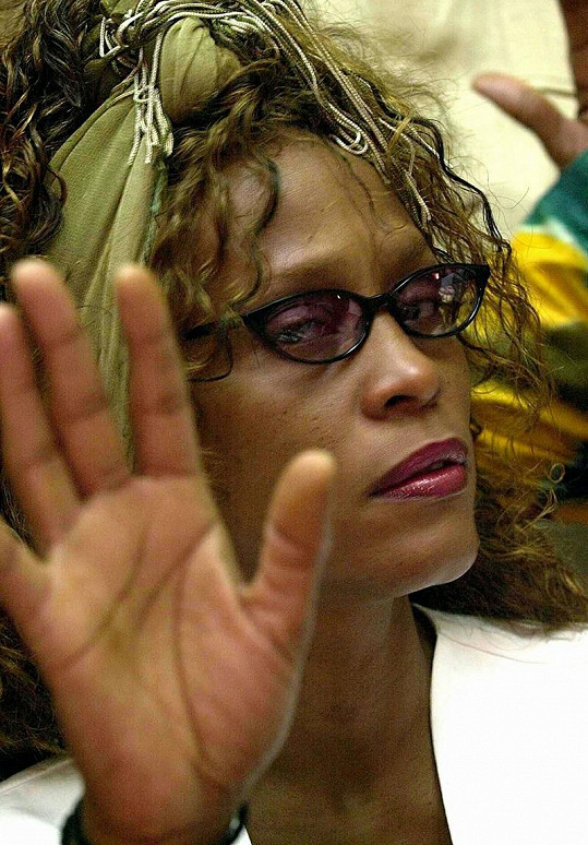 Whitney Houston byla údajně zavražděna dvěma muži.