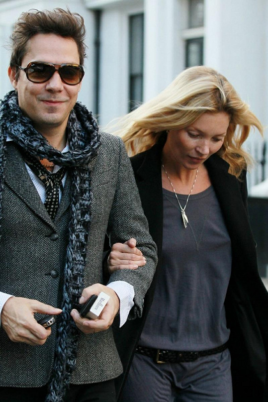 Kate Moss s manželem Jamie Hincem.