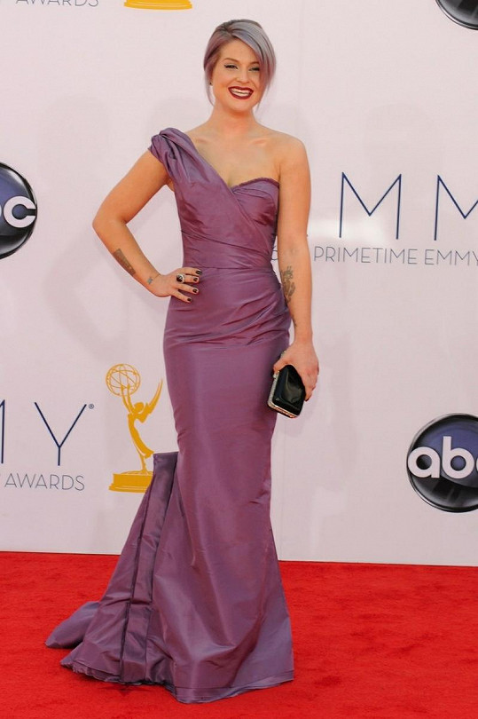 Kelly Osbourne na cenách Emmy.