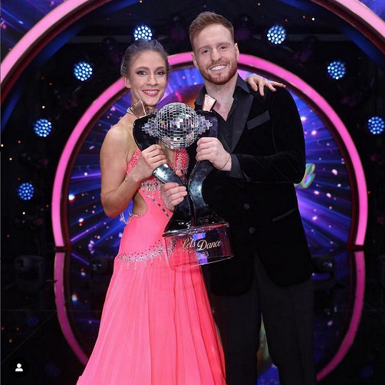 Na Slovensku se s tanečnicí Janou Kovalčíkovou stali vítězi taneční show Let's Dance.