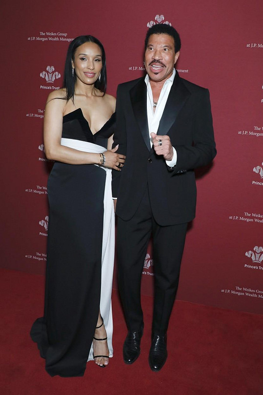 Lionel Richie a Lisa Parigi zavítali na charitativní událost v New Yorku. 