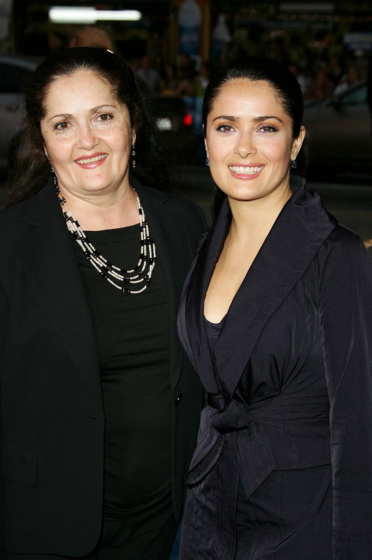 Salma Hayek s maminkou Dianou (archivní foto)