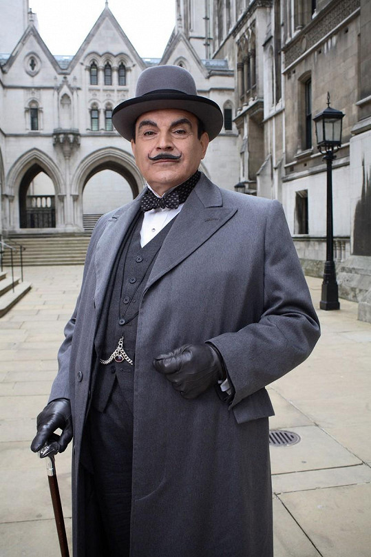 Jeho hlas znají především milovníci dobové kriminálky Hercule Poirot, v níž dabuje hlavní postavu, kterou hraje David Suchet.