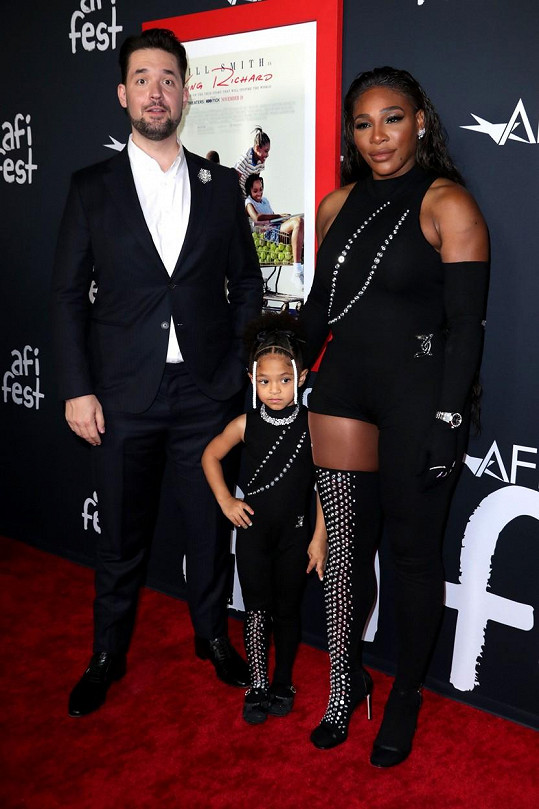 Serena s manželem a dcerou na premiéře filmu Král Richard: Zrození šampiónek