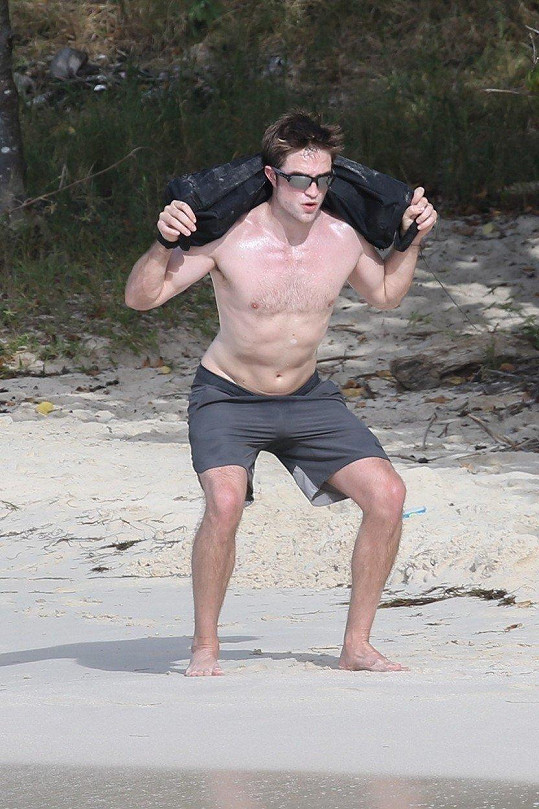 Robert na pláži nelenil.