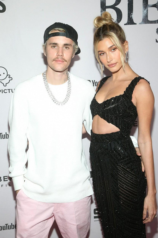 Fanoušci se zalekli, že mají manželé Bieberovi ve vztahu potíže. 