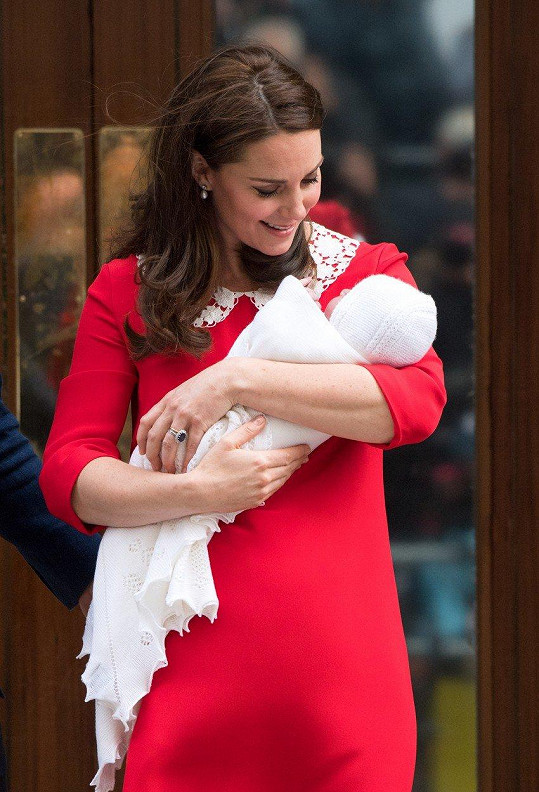 Vévodkyně Kate je trojnásobnou maminkou.