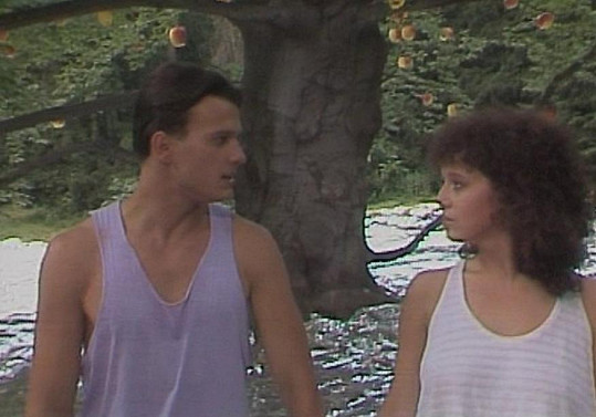 Dalibor Gondík a Radka Stupková v muzikálovém filmu Stvoření světa (1989)