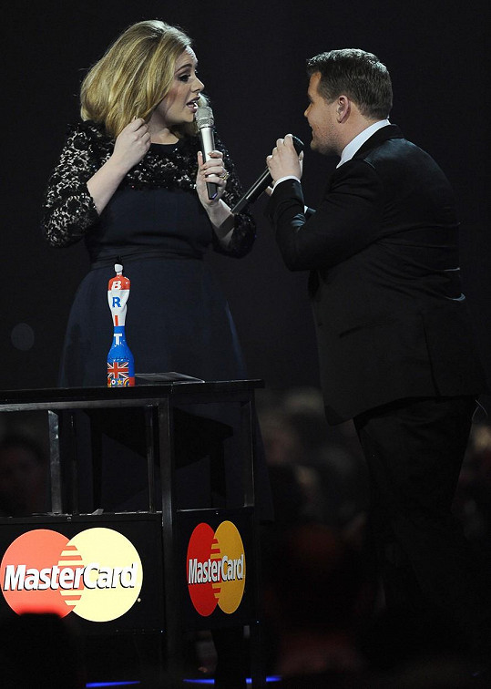 James Corden utnul proslov Adele v roce 2012 dost neobratně. 