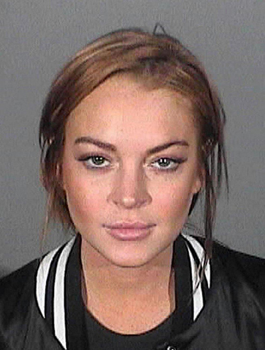 Lindsay Lohan je na policejní stanici jako doma.