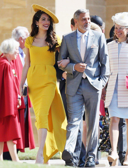 George Clooney se svou krásnou manželkou Amal, jež byla jednou z nejdiskutovanějších žen na svatbě Harryho a Meghan