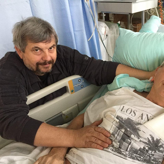 Léčitel Jaroslav Doubrava pomáhá Menzelovi bez nároku na honorář.