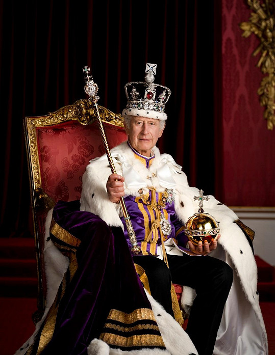 Oficiální portrét krále Karla III. 