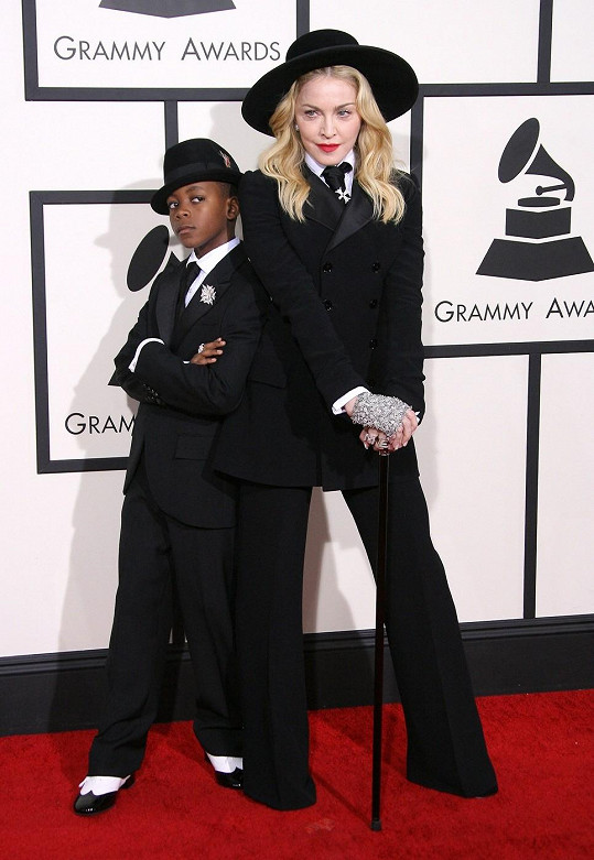 Madonna se synem Davidem Bandou na Grammy