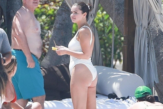 Selena v roce 2019 na dovolené na mexickém poloostrově Punta Mita.