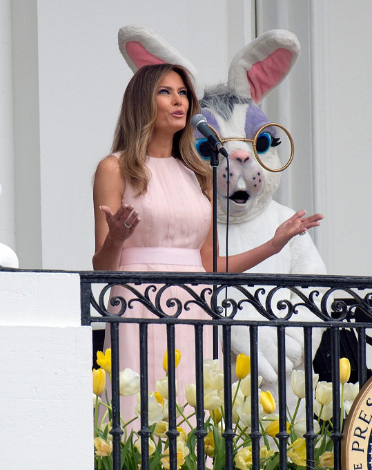 O Velikonocích byla pro mladé návštěvníky garantem dobré nálady sama první dáma USA Melanie Trump (46).