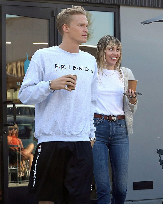 Současný partner Cody Simpson je podle ní jediný správný chlap. 