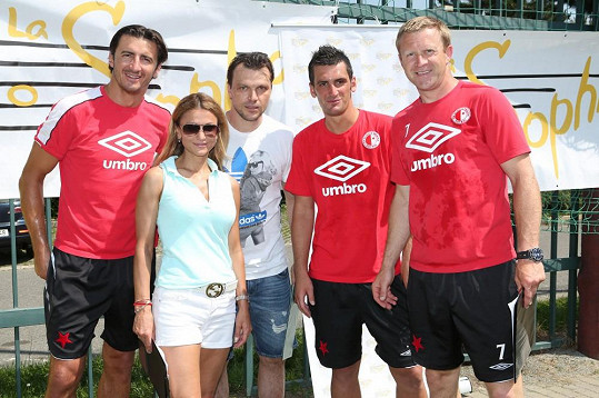 Projekt na podporu nadaných dětí ze sociálně slabších rodin podporují i Kamil Čontofalský, Tomáš Ujfaluši a další fotbalisté.