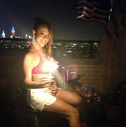 Mariah Carey oslavující Den nezávislosti