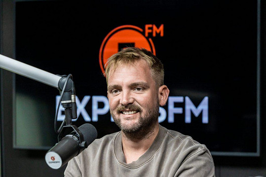 Libor Bouček se vrací na rádio Expres FM. Posluchači se mohou těšit na jeho hodinovou show Overtime vysílanou každý všední den od 10:00.