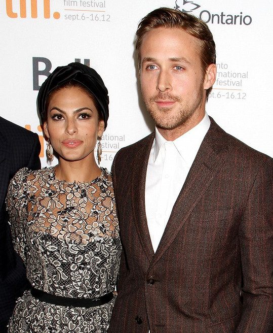 Ryan Gosling a Eva Mendes také obstáli. Jsou podle ní „v pohodě, úžasní a velmi zdvořilí“.