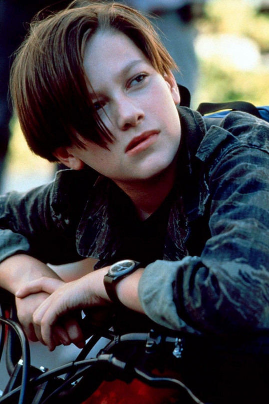 Edward jako John Connor v Terminátorovi 2: Dnu zúčtování z roku 1991