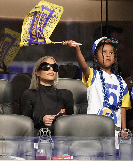 Kim Kardashian vzala na zápas šestiletého syna Sainta. 