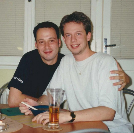 Aleš Cibulka a Michal Jagelka sdíleli fotku z prvního rande v roce 2000.