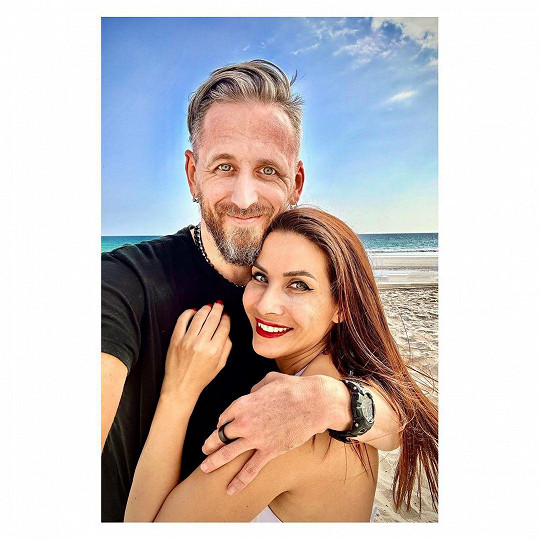 Eva Decastelo a Tomáš Třeštík mají za sebou první dovolenou. Byli v Ománu.