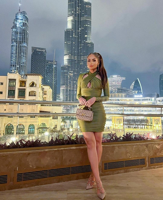 Blogerka si užívá v Dubaji.