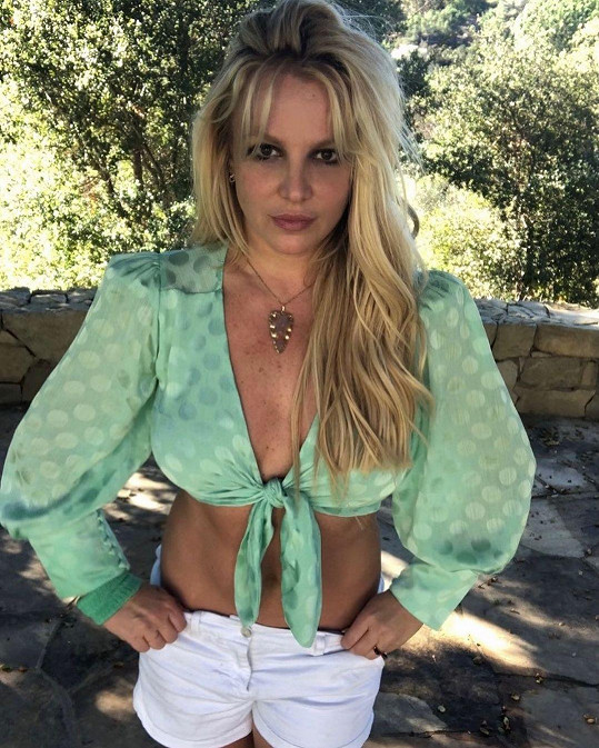 Britney je volná a den ukončení opatrovnictví jejího otce považuje za nejlepší v jejím životě. 