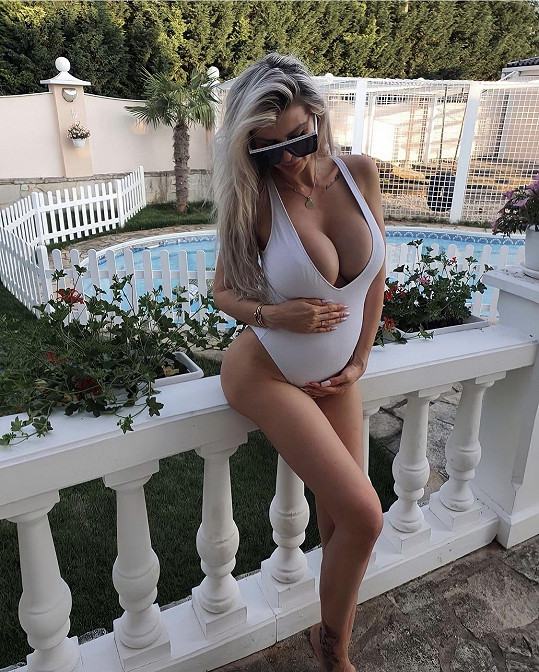 Lela Ceterová je v 5. měsíci těhotenství.