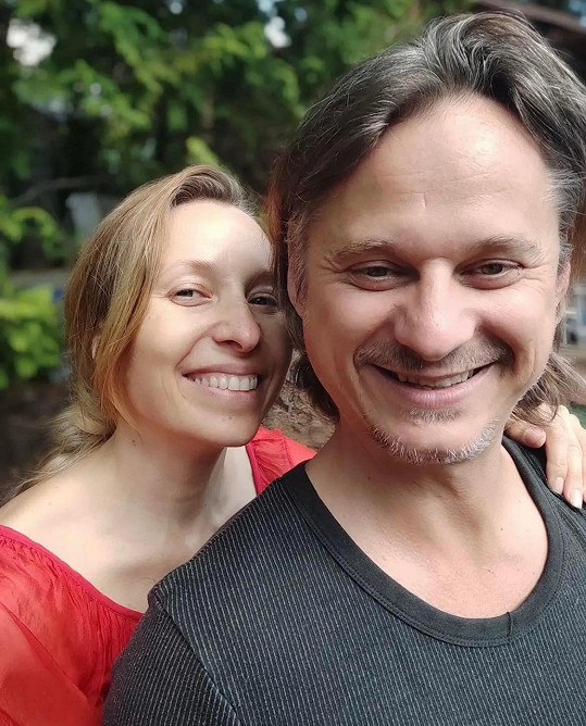 Tereza Bebarová slaví 30 společných let s partnerem Ivanem Kotmelem. 