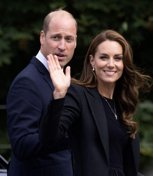 S princeznou z Walesu zavítali za lidmi do Sandringhamu. 