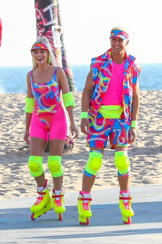 Ryan Gosling a Margot Robbie jako Ken a Barbie zářili na celé LA. 
