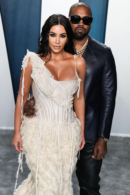 Kanye West se s koncem manželství těžko vyrovnává. 