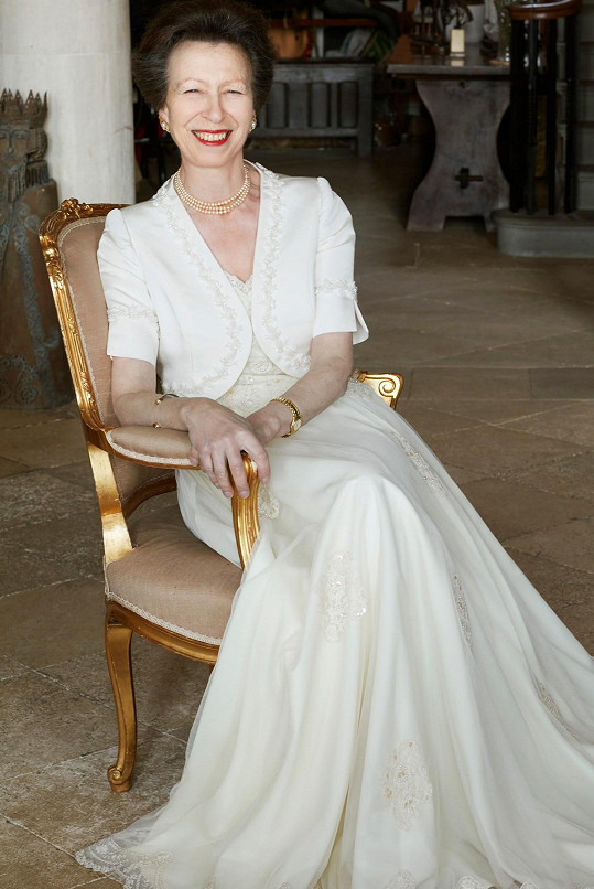 Oficiální snímek princezny Anne k přílžitosti jejích 70. narozenin pořízený Johnem Swannellem v roce 2020.