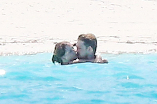 Nedávno strávili romantickou dovolenou na Bahamách. 