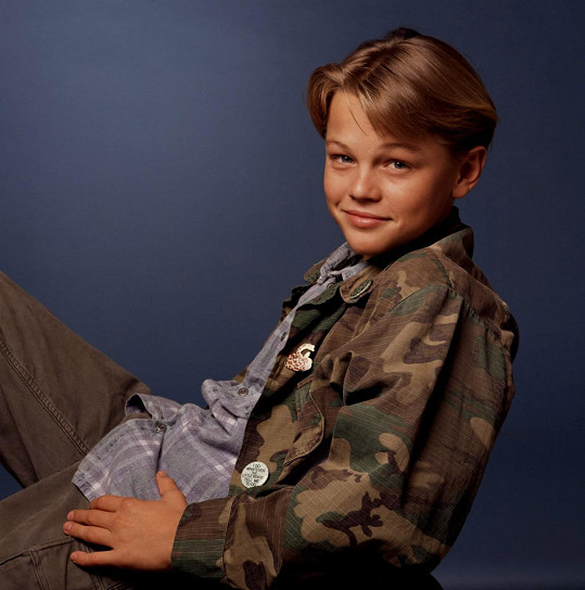 DiCaprio vypadal v mládí podobně. 