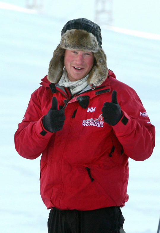 Princ Harry zaplatil za výpravu na Severní pól vysokou daň. 