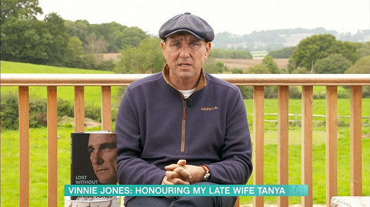 Vinnie Jones napsal knihu k uctění své zesnulé ženy Tanyi.