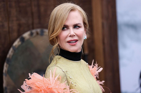 Nicole Kidman to schytala za chůzi na přehlídce Balenciaga. 