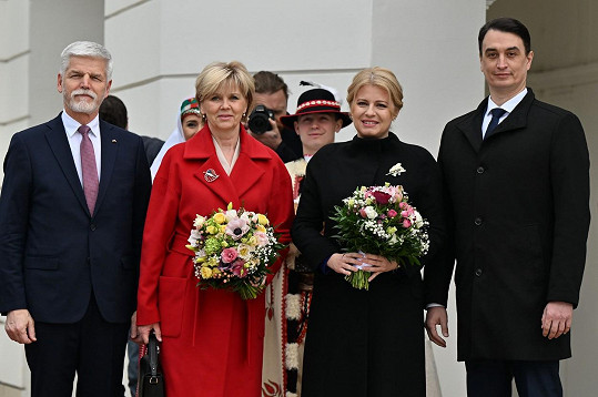 Petr a Eva Pavlovi se slovenskou prezidentkou Zuzanou Čaputovou a jejím partnerem Jurajem Rizmanem