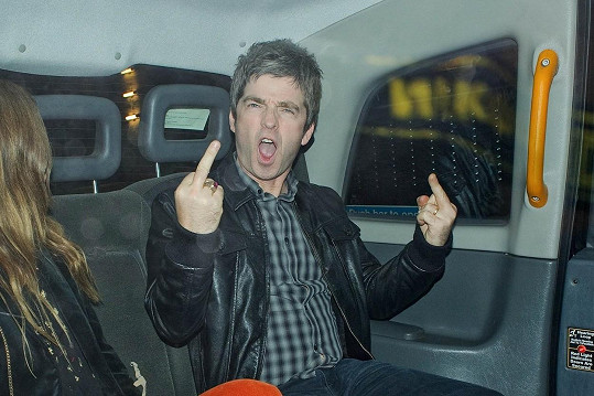 Noel Gallagher má na roušky jasně vyhraněný názor. 