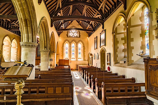Obřad bude v kostele svatého Marka v Englefieldu v hrabství Berkshire.